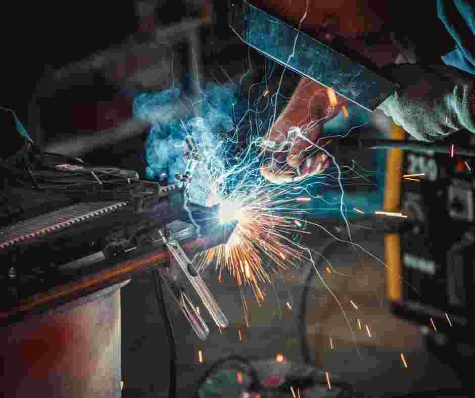 Spawacz MIG MAG Spawacz MIG/MAG.