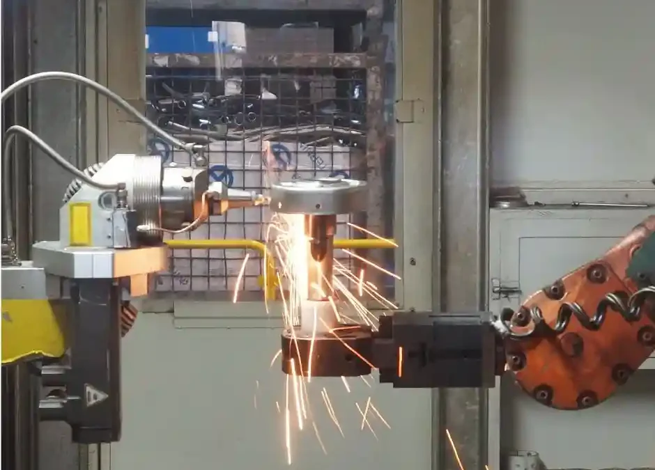 Spawacz MAG 135 obsługa robota spawalniczego