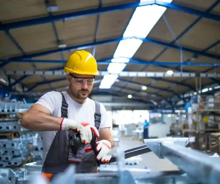 Spawacz Niemcy bez języka składanie części i spawanie MAG