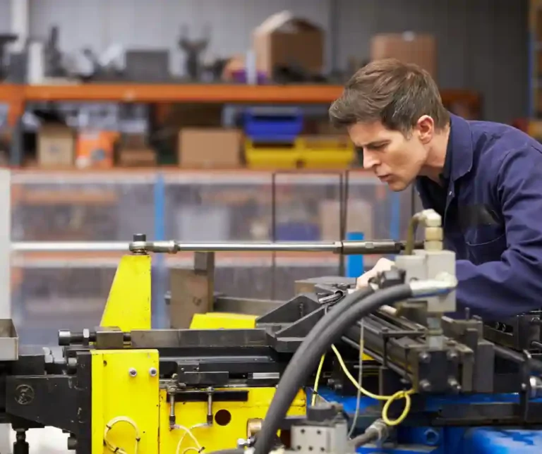 Operator Giętarek Rur Hydraulicznych w Danii