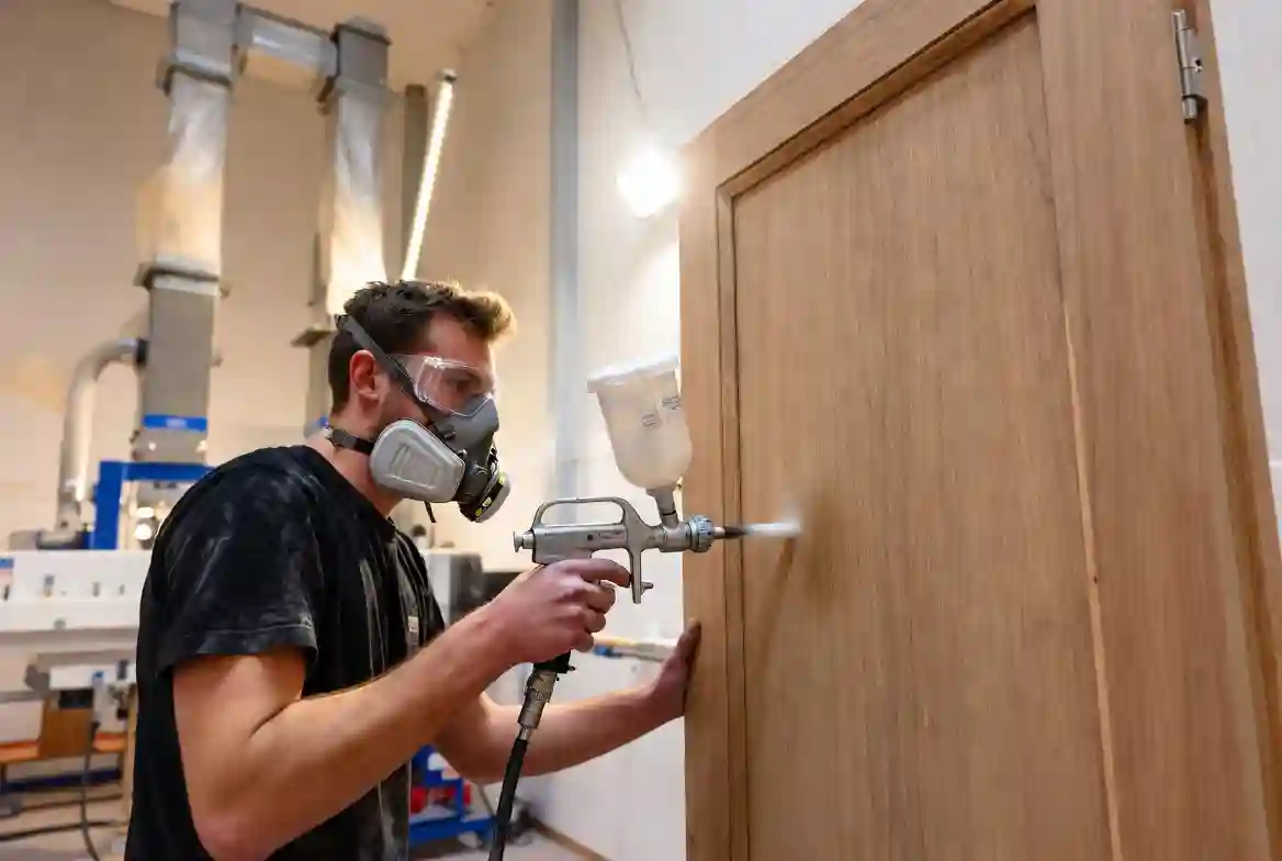 Lakiernik drewna drzwi Niemcy