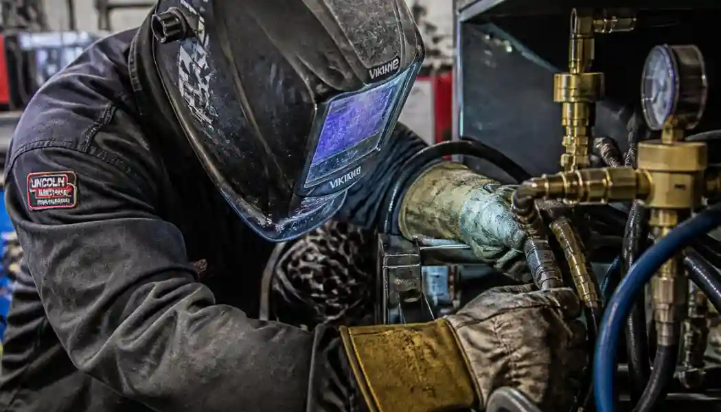 Spawacz mag operator robota Hohenfurch Niemcy